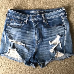 Hi-Rise American Eagle shorts